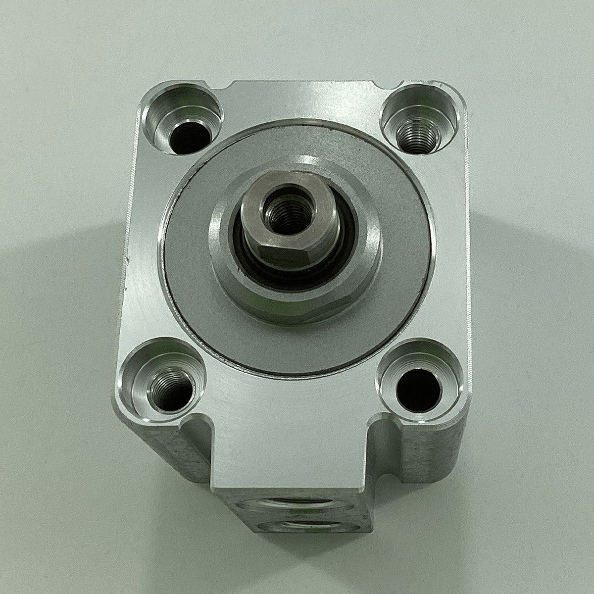0-822-010-541 CYLINDER